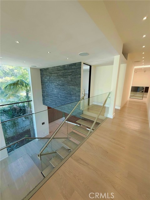 Detail Gallery Image 51 of 68 For 1024 Summit Dr, Beverly Hills,  CA 90210 - 7 Beds | 7/2 Baths