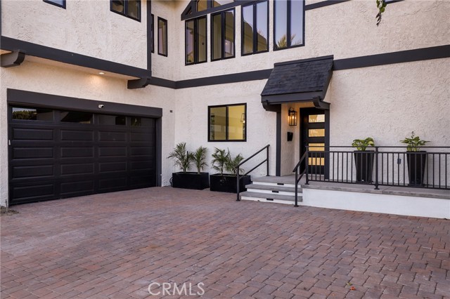 Detail Gallery Image 3 of 59 For 5633 E Deborah St, Long Beach,  CA 90815 - 5 Beds | 4 Baths