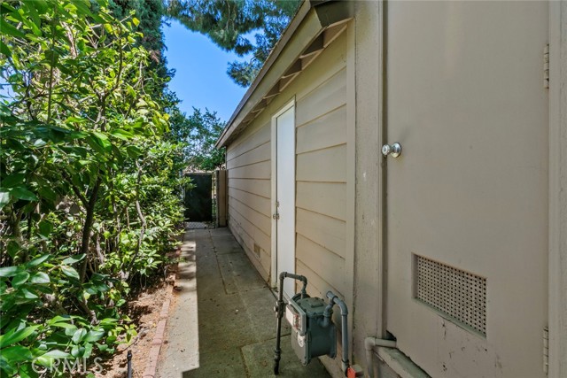 Detail Gallery Image 33 of 36 For 6711 Rhea Ave a,  Reseda,  CA 91335 - 3 Beds | 2 Baths