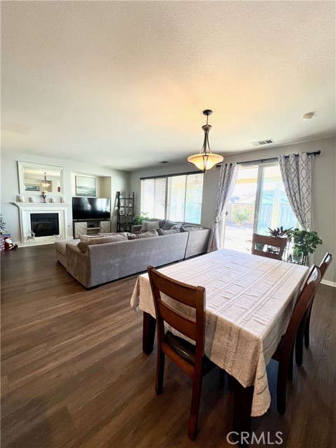 Detail Gallery Image 12 of 34 For 1433 Fallbrook, Beaumont,  CA 92223 - 3 Beds | 2 Baths