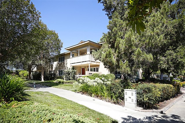 837 Ronda Sevilla, Laguna Woods CA: https://media.crmls.org/medias/d5126d41-b9db-4748-9a2c-3fc07ad4615b.jpg