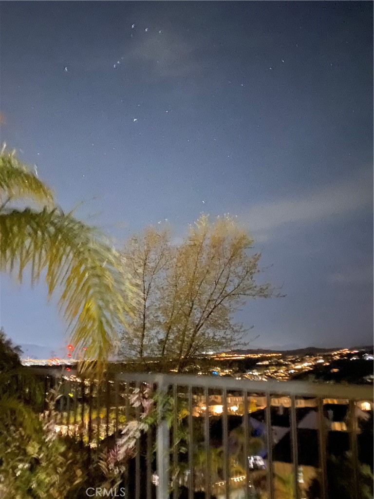 https://media.crmls.org/medias/d5129529-2197-42e6-8216-c462f37bd4cd.jpg?preset=X-Large