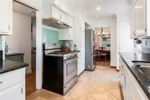 19301 Beckworth Avenue, Torrance CA: https://media.crmls.org/medias/d512e750-9d3c-4541-bd2c-1565b7b3c1fe.jpg