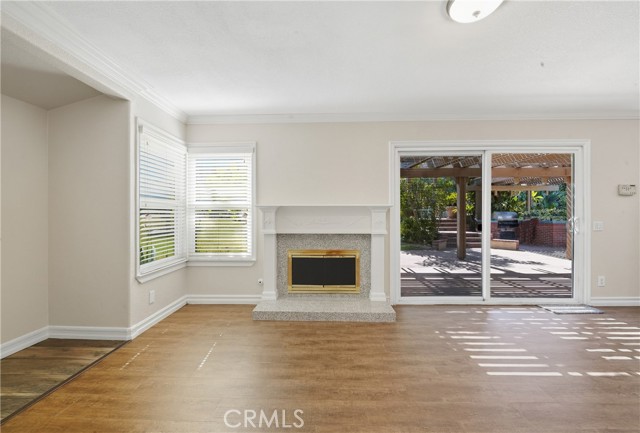 1372 Old Trail DR, Corona CA: https://media.crmls.org/medias/d5134992-2376-4d34-9210-f26966917f1b.jpg