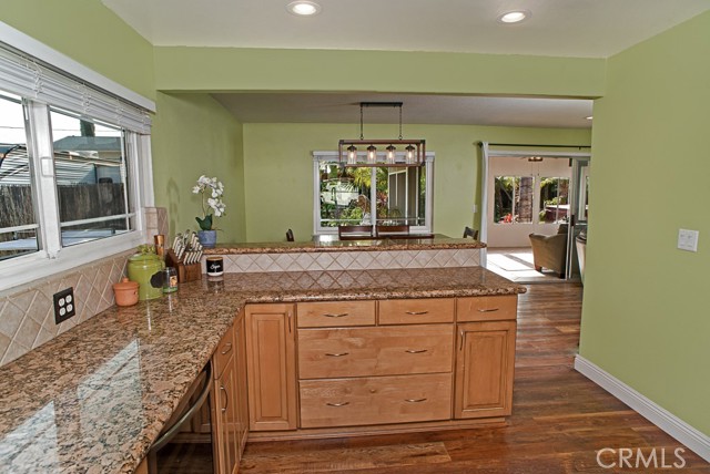 Detail Gallery Image 8 of 36 For 2061 Apollo Ct, Simi Valley,  CA 93065 - 4 Beds | 2/1 Baths