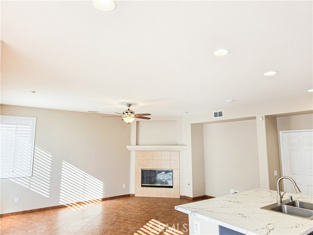 4792 Parkscape, Riverside CA: https://media.crmls.org/medias/d5140597-cfb3-4e4d-9867-c622794626b3.jpg