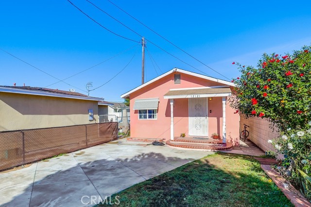 12121 163rd Street, Norwalk, California 90650, 3 Bedrooms Bedrooms, ,1 BathroomBathrooms,Single Family Residence,For Sale,163rd,DW25015651