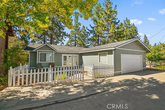 Detail Gallery Image 3 of 29 For 353 Sites Way, Big Bear City,  CA 92314 - 3 Beds | 2 Baths