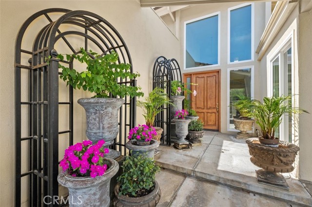 Detail Gallery Image 4 of 43 For 5 Rue Marseille, Newport Beach,  CA 92660 - 3 Beds | 2/1 Baths