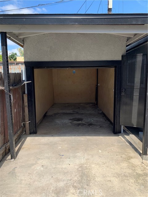 1255 Velasco, Los Angeles CA: https://media.crmls.org/medias/d5184784-d335-4680-82e8-be4d0a6bb622.jpg