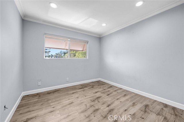 Detail Gallery Image 20 of 37 For 8038 via Pompeii, Burbank,  CA 91504 - 3 Beds | 3 Baths