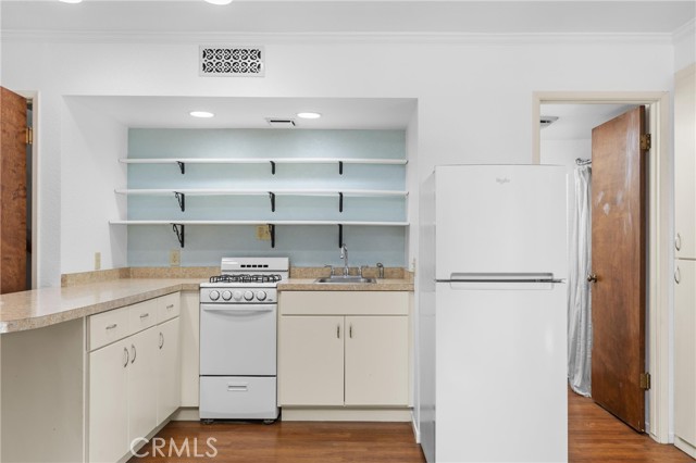 5740 Violeta Avenue, Atascadero CA: https://media.crmls.org/medias/d51993f7-6297-47df-abf0-35b13dbcc04b.jpg