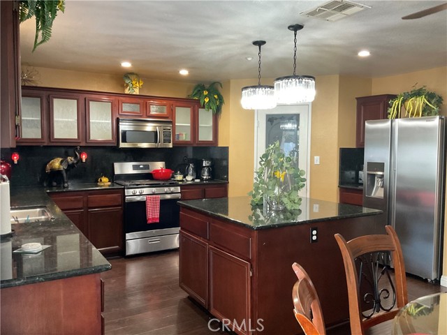 Detail Gallery Image 20 of 64 For 14391 Quail Ct, Fontana,  CA 92336 - 4 Beds | 2/1 Baths