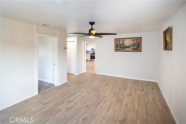 Detail Gallery Image 5 of 18 For 2473 S Backer Ave, Fresno,  CA 93725 - 3 Beds | 1 Baths