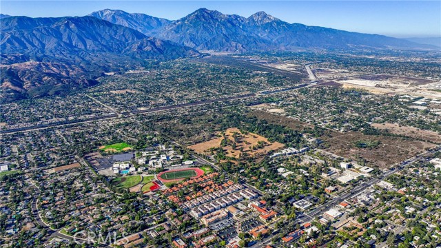 Detail Gallery Image 29 of 34 For 207 Colby Circle, Claremont,  CA 91711 - 3 Beds | 3/1 Baths