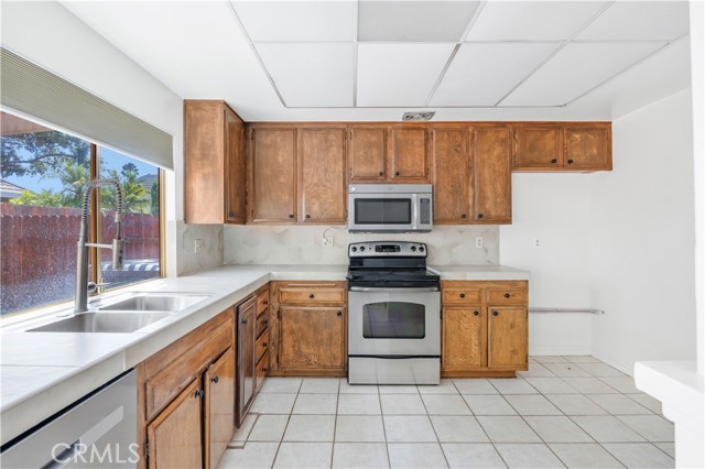 8195 Cachuma Circle, Buena Park CA: https://media.crmls.org/medias/d51aa155-ca98-4577-aa33-d91346d22be4.jpg