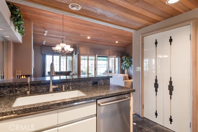 Detail Gallery Image 6 of 35 For 23428 Continental Way, Canyon Lake,  CA 92587 - 3 Beds | 2 Baths