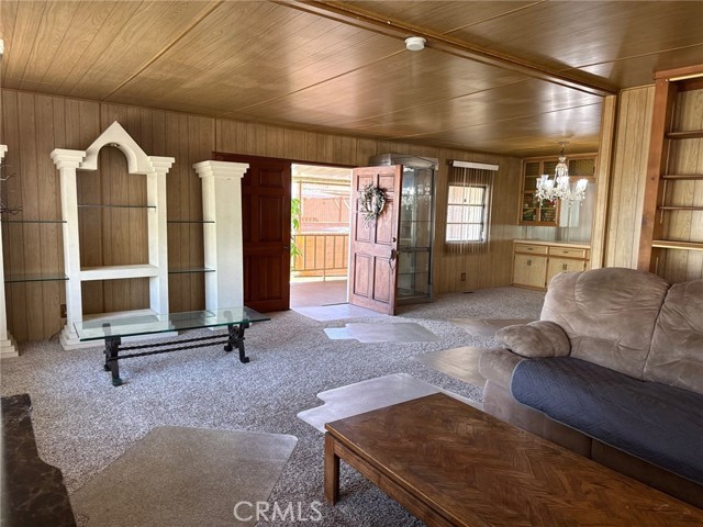 9080 Bloomfield Ave Avenue, Cypress CA: https://media.crmls.org/medias/d51c47c4-074a-4c8f-ac60-045d4694bddc.jpg