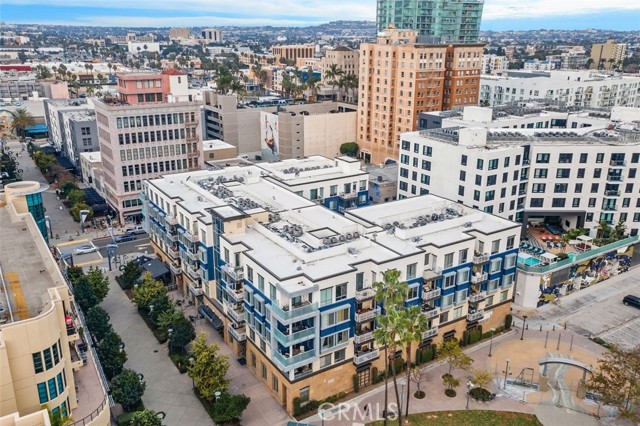 Detail Gallery Image 46 of 49 For 150 the Promenade #202,  Long Beach,  CA 90802 - 3 Beds | 3 Baths