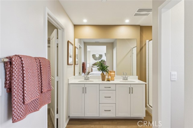 MODEL HOME
