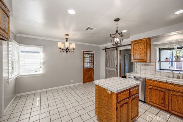 5026 Florinda Avenue, Temple City CA: https://media.crmls.org/medias/d51cd399-0e69-410e-83aa-67f7156d7f94.jpg