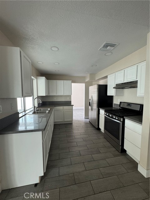 461 Camino Los Gallos, Perris CA: https://media.crmls.org/medias/d51d2189-3fb1-4e79-97ea-087146a5463f.jpg
