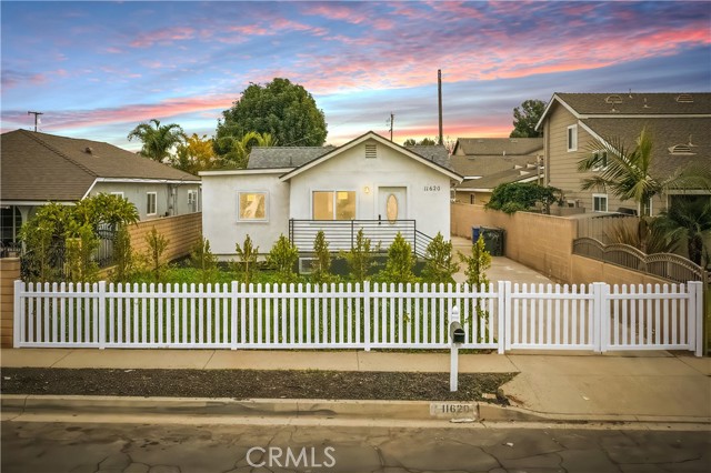 Detail Gallery Image 1 of 28 For 11620 Painter Ave, Whittier,  CA 90605 - 3 Beds | 2 Baths