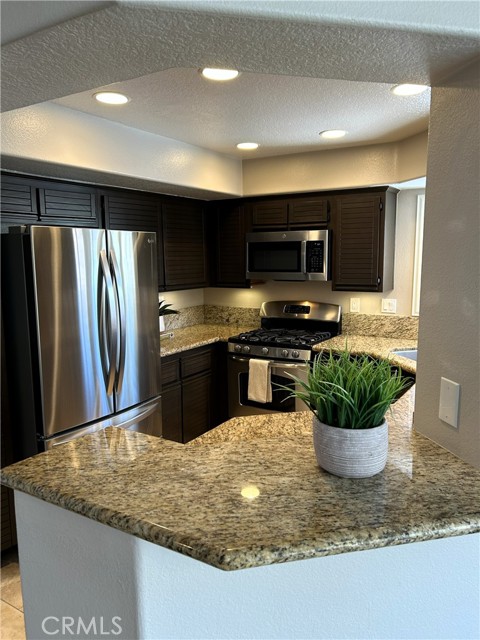 Detail Gallery Image 9 of 23 For 8070 E Goldenrod, Anaheim,  CA 92808 - 2 Beds | 2 Baths