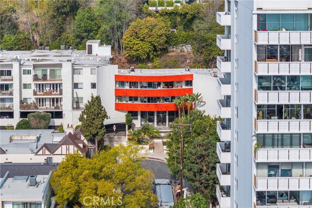 1230 Horn Avenue, West Hollywood CA: https://media.crmls.org/medias/d51e0def-8cd7-451f-9e76-024aadfda527.jpg
