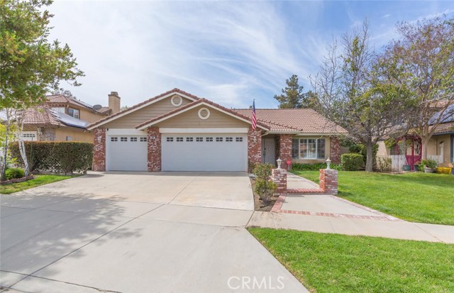 860 Buckeye Circle, Corona, CA 92881