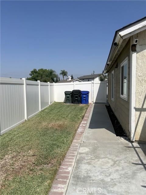 Detail Gallery Image 31 of 34 For 14241 Elizabeth Ct, Fontana,  CA 92337 - 2 Beds | 2 Baths