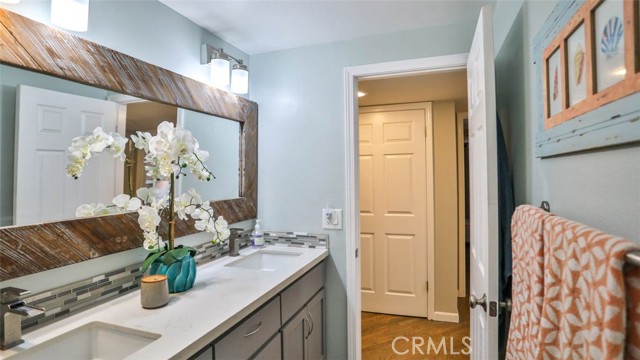 204 Calle Del Juego, San Clemente CA: https://media.crmls.org/medias/d520ed06-a540-4bca-8086-9a4297514147.jpg