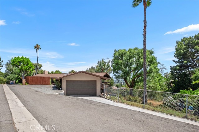 1815 Ladera Vista Place, Fullerton CA: https://media.crmls.org/medias/d5222082-3ca4-45b4-abd6-cdd9da5d44a6.jpg