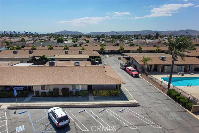 615 S Palm Avenue, Hemet CA: https://media.crmls.org/medias/d522828a-ef52-4b55-adab-06dc98c82b02.jpg