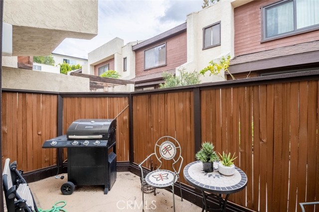 Detail Gallery Image 17 of 42 For 1244 Valley View Rd #129,  Glendale,  CA 91202 - 2 Beds | 2/1 Baths