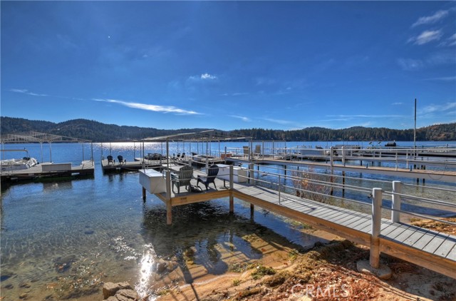 Detail Gallery Image 14 of 18 For 306 North Shore, Lake Arrowhead,  CA 92352 - – Beds | – Baths