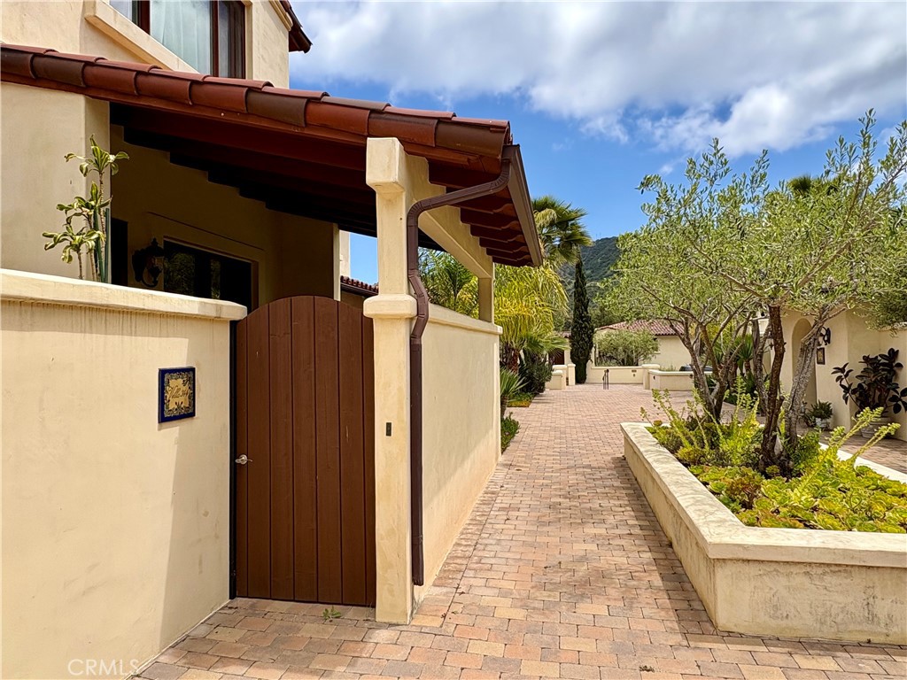 344 Triana Lane #102