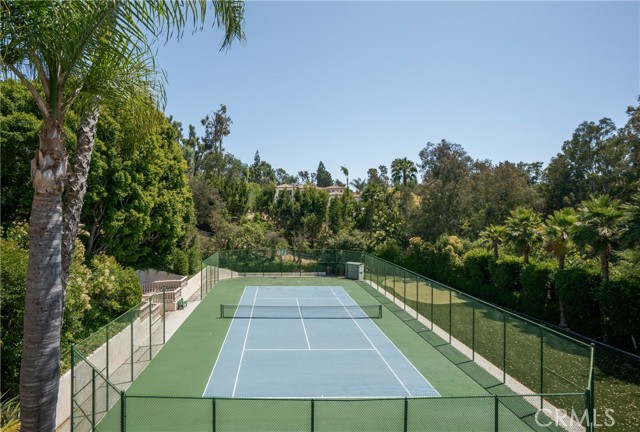16727 Camino Sierra del Sur Drive, Rancho Santa Fe CA: https://media.crmls.org/medias/d5235ed9-15c0-4f03-b406-ab9d627ffac0.jpg