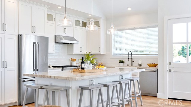 Detail Gallery Image 9 of 48 For 34682 Calle Rosita, Dana Point,  CA 92624 - 4 Beds | 3 Baths