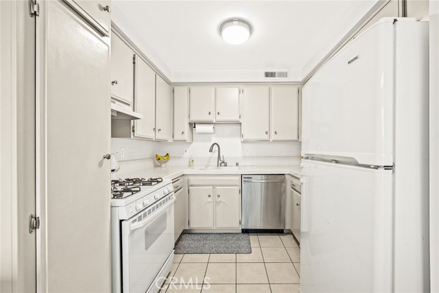 Detail Gallery Image 9 of 32 For 1491 Cypress St #24,  San Dimas,  CA 91773 - 2 Beds | 2 Baths