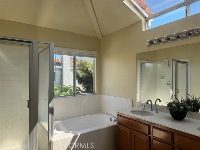 Detail Gallery Image 24 of 35 For 8 Bormes, Irvine,  CA 92614 - 4 Beds | 2/1 Baths