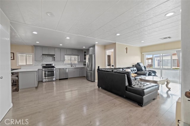 Detail Gallery Image 8 of 16 For 1065 Lomita Bld #92,  Harbor City,  CA 90710 - 3 Beds | 2 Baths