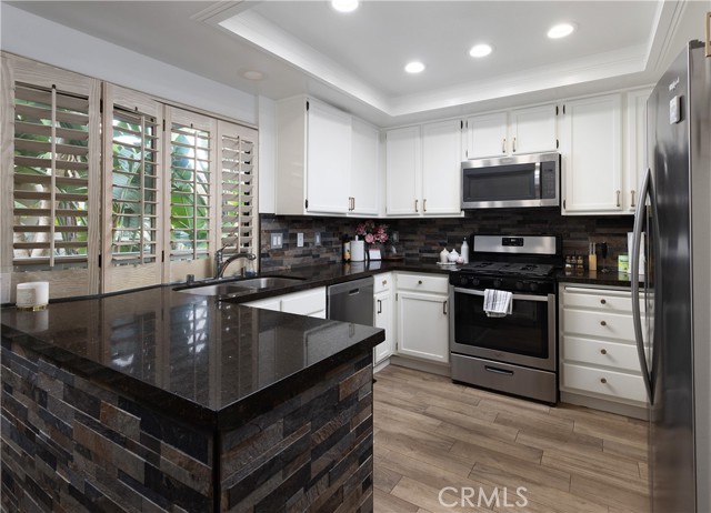 Detail Gallery Image 14 of 31 For 9 Flores #26,  Irvine,  CA 92612 - 2 Beds | 2 Baths