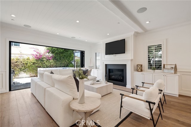 2001 Oak Avenue, Manhattan Beach, California 90266, 5 Bedrooms Bedrooms, ,5 BathroomsBathrooms,Residential,For Sale,Oak,SB25183354