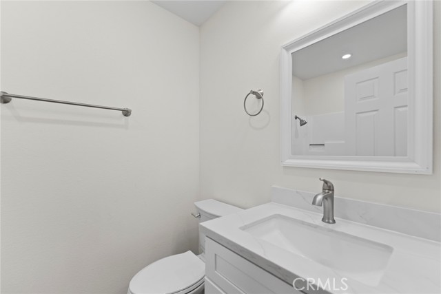 Detail Gallery Image 10 of 23 For 711 W 1st, Santa Ana,  CA 92701 - 3 Beds | 2 Baths