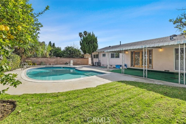 Detail Gallery Image 28 of 28 For 20159 Londelius St, Winnetka,  CA 91306 - 4 Beds | 2 Baths