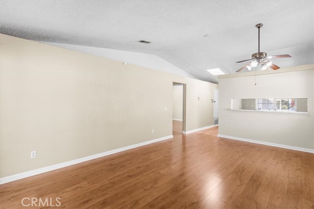 Detail Gallery Image 6 of 20 For 1866 Overland St, Colton,  CA 92324 - 2 Beds | 1 Baths