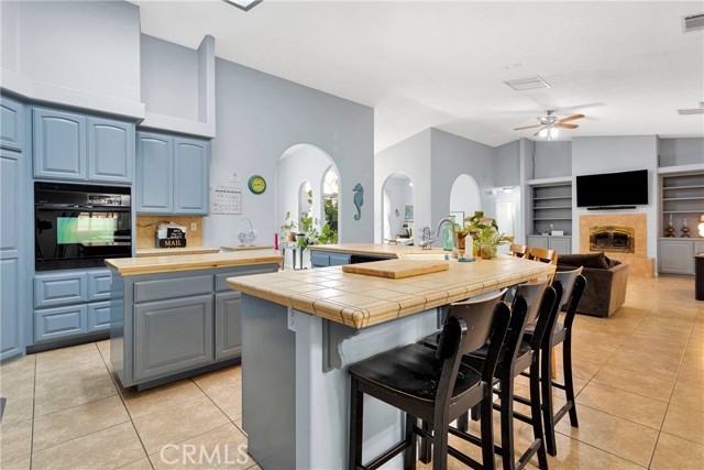 1679 Desert Front Road, Wrightwood CA: https://media.crmls.org/medias/d528ee3b-677e-4b90-ade4-91d754dee197.jpg