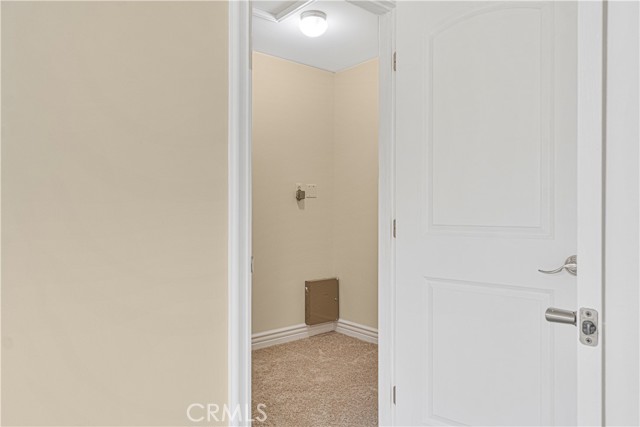 66 N Allen Avenue, Pasadena CA: https://media.crmls.org/medias/d529e086-a81c-438e-9490-ec7aad77db31.jpg