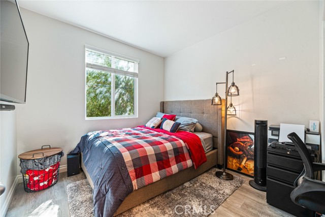 Image 22 of 36 For 43078 Avenida Amistad